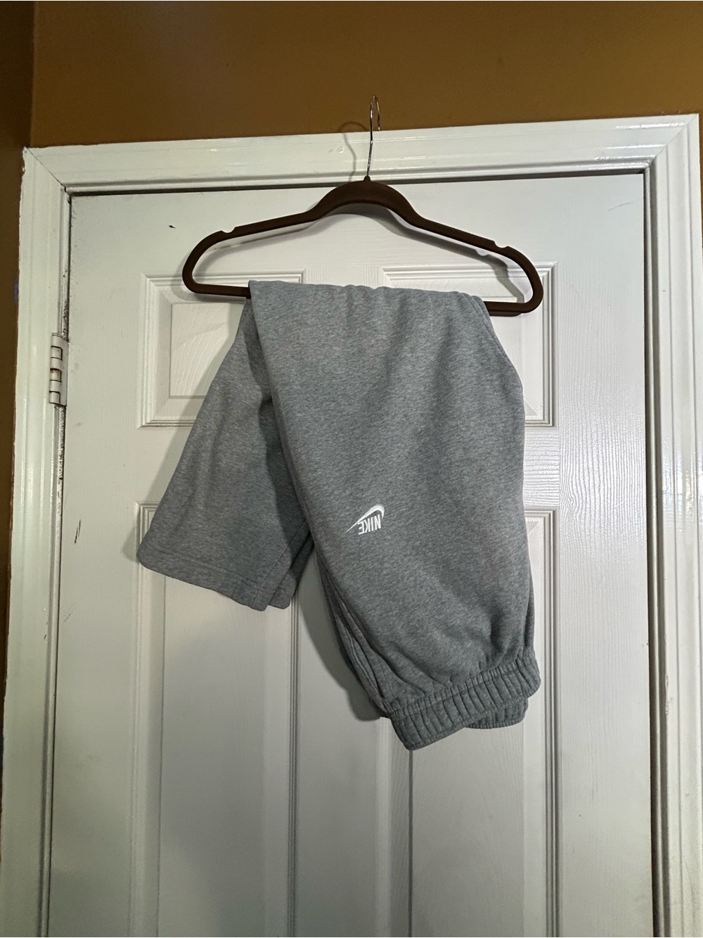 Grey Nike Sweatpants (Size Medium)